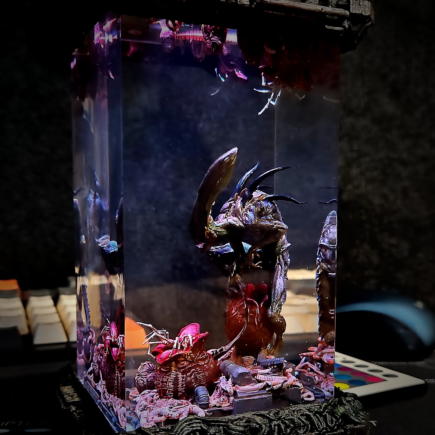 Xenomorph Monster Epoxy Resin Lamp