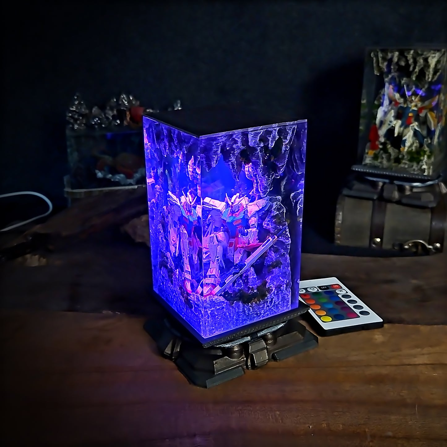 Gundam v1 Resin Lamp
