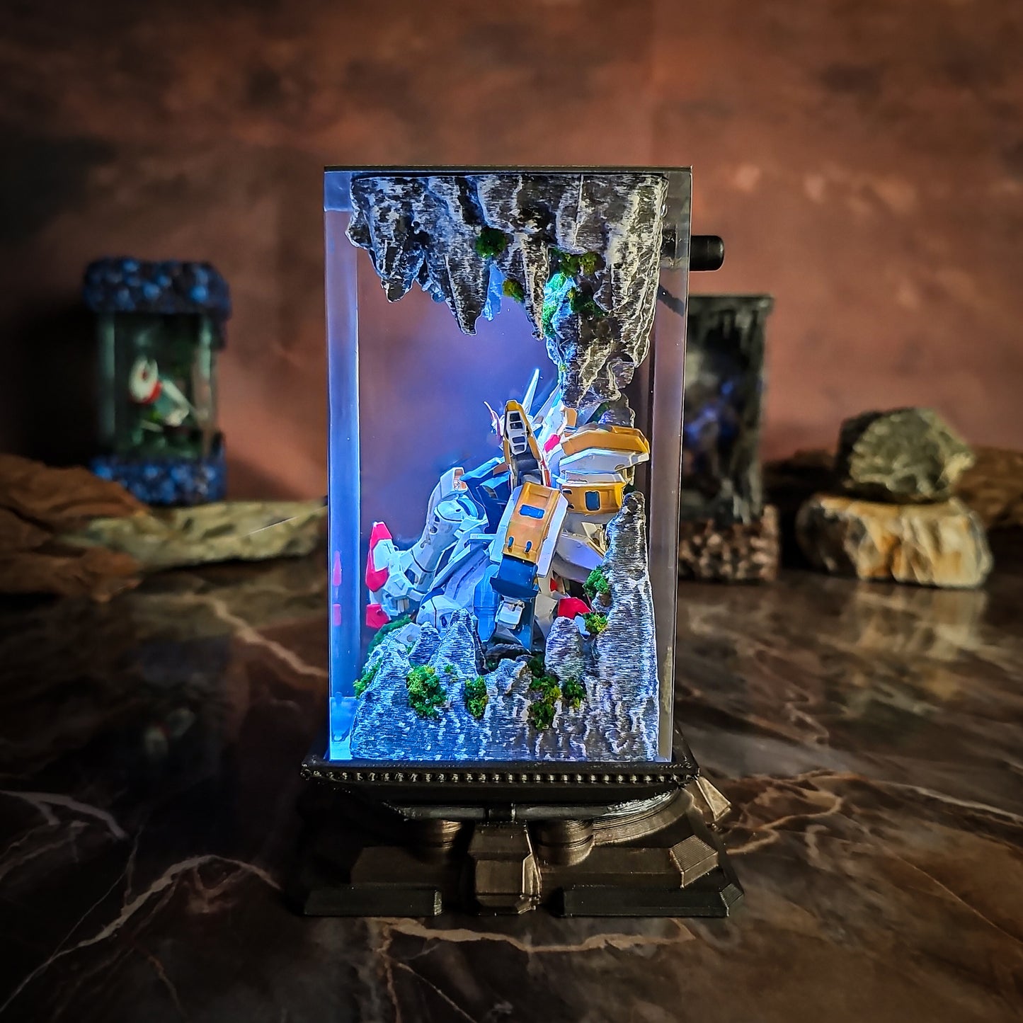 Gundam v2 resin lamp