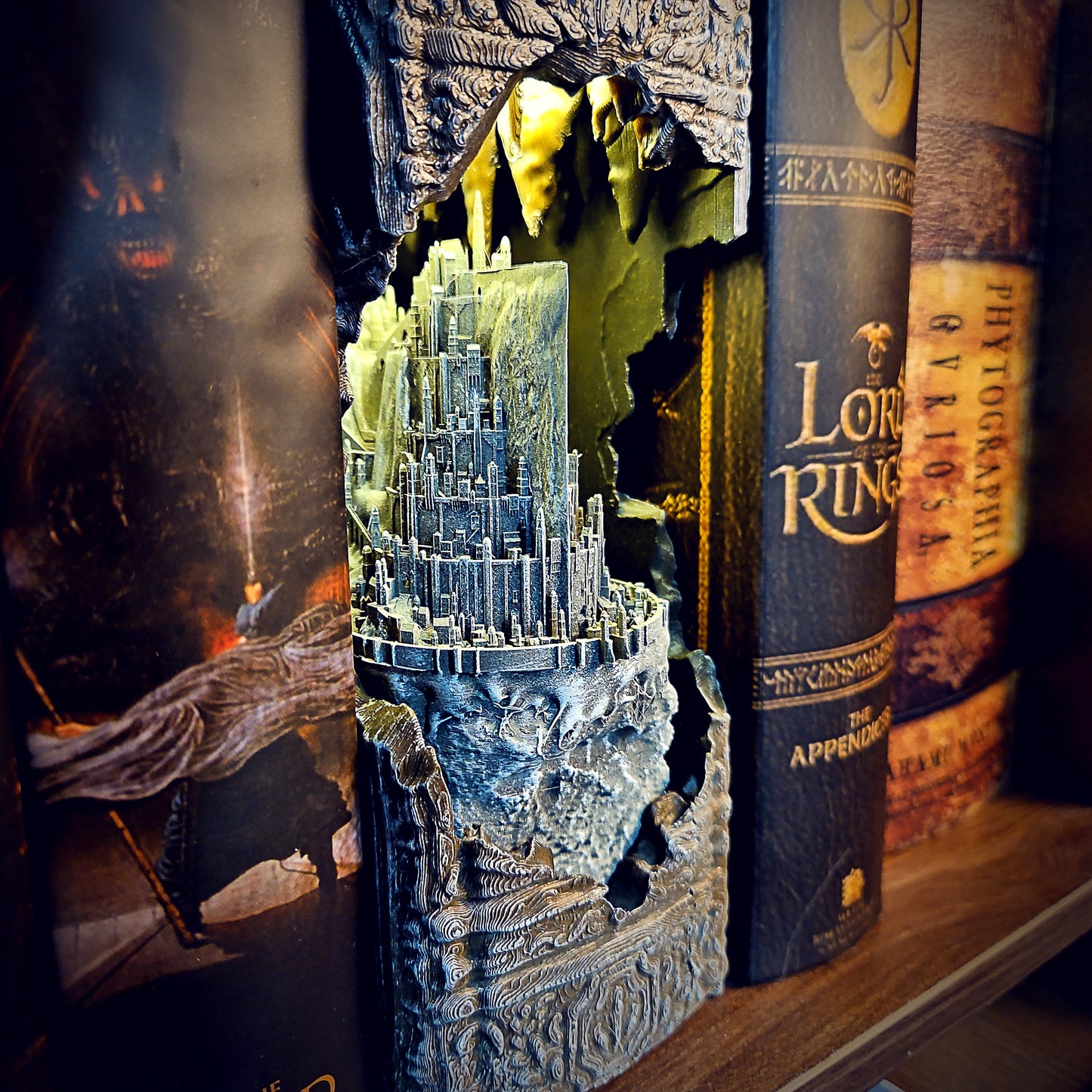 LOTR Book Nook – Handmade Diorama ( Minas Tirith )