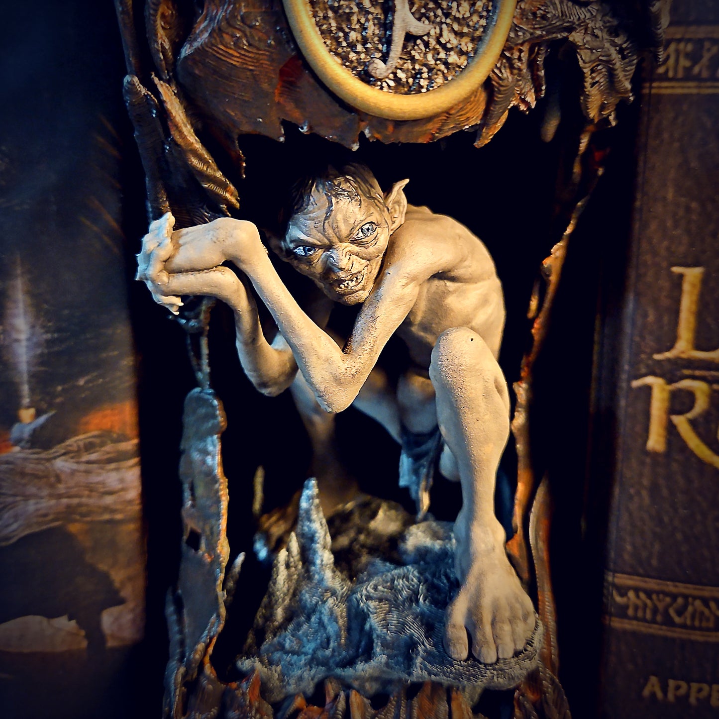 LOTR Book Nook – Handmade Diorama ( Golum )