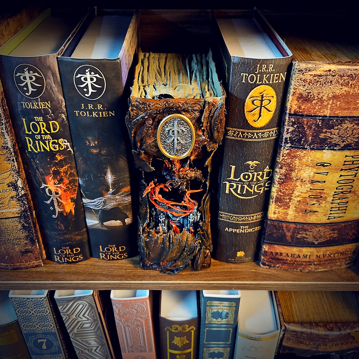 LOTR Book Nook – Handmade Diorama