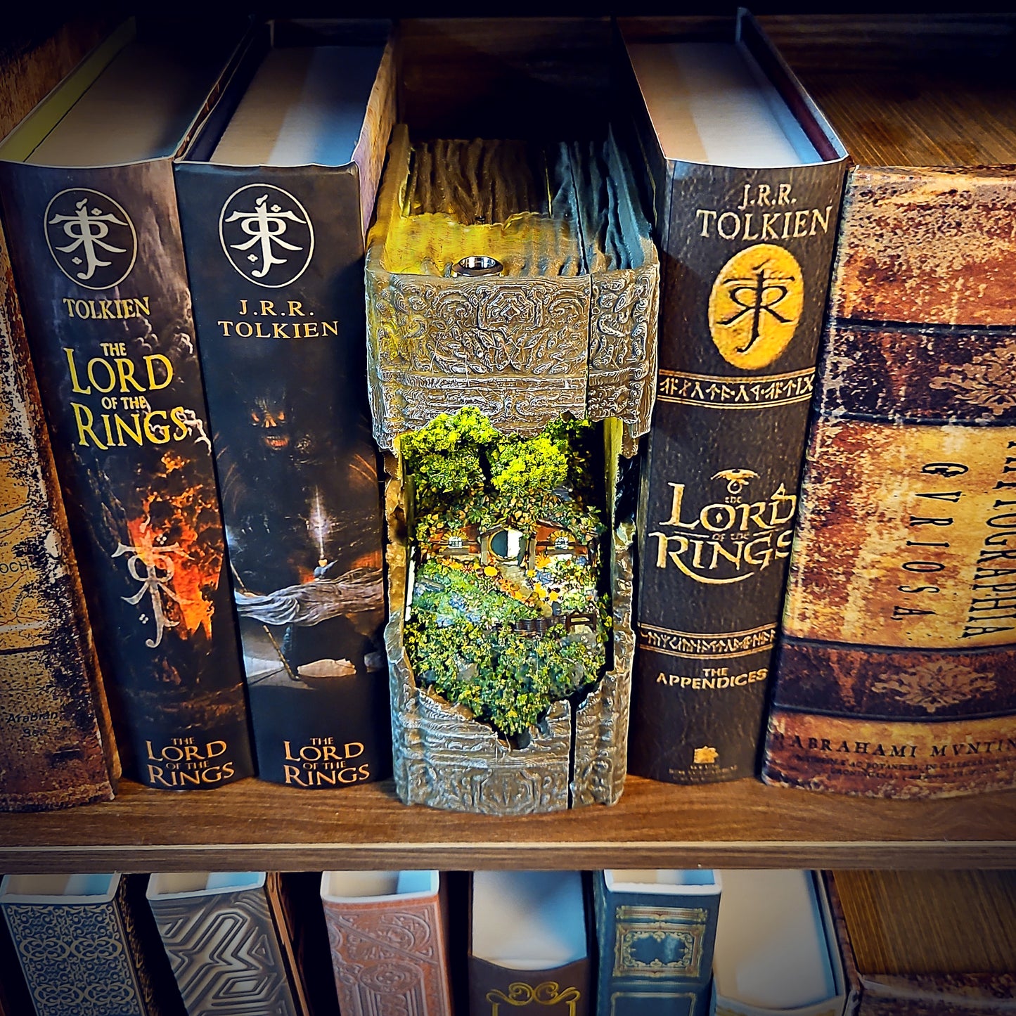 LOTR Book Nook – Handmade Diorama ( Hobbit )