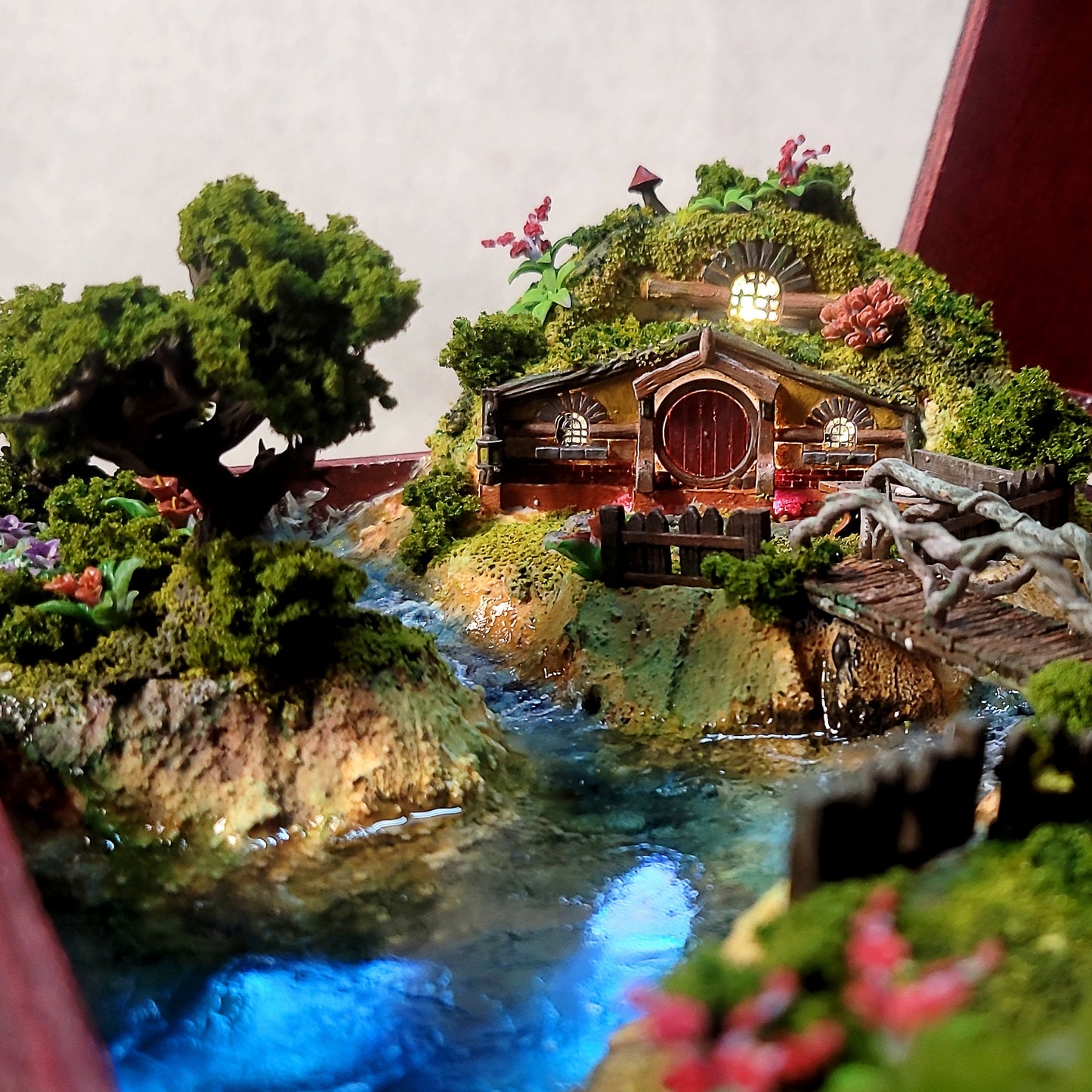 HOBBIT HOUSE From LOTR Box Lights