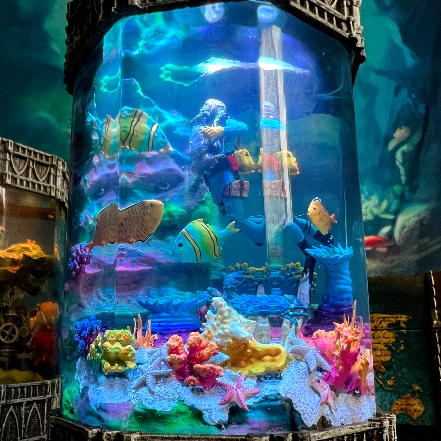 OctoDepth Resin Lamp – Diver's Undersea Adventure