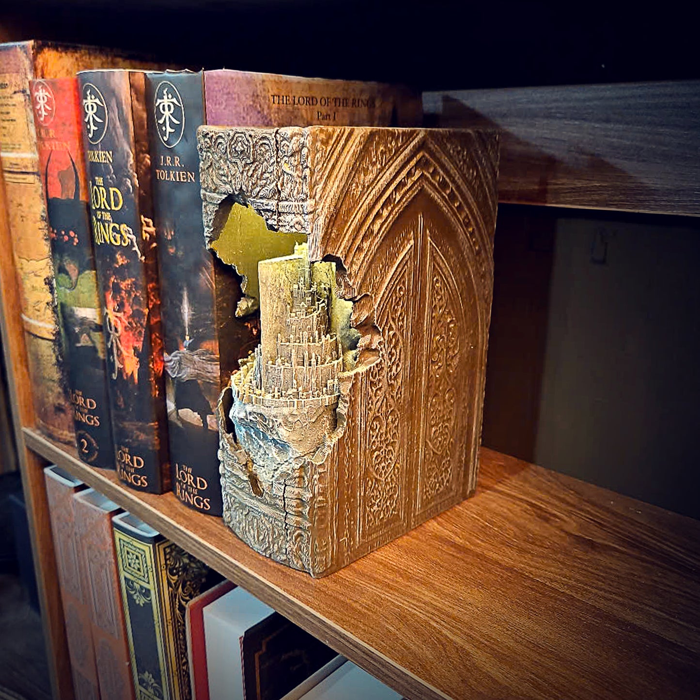 LOTR Book Nook – Handmade Diorama ( Minas Tirith )