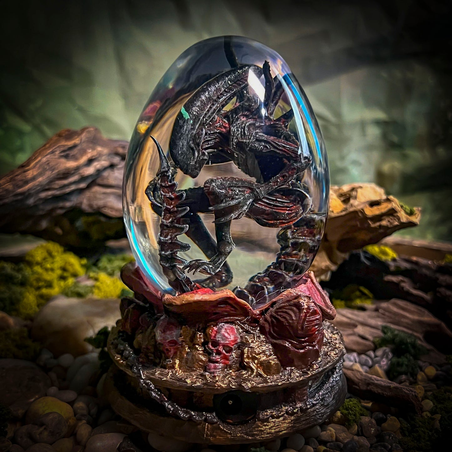 Space Monster Hatchlight