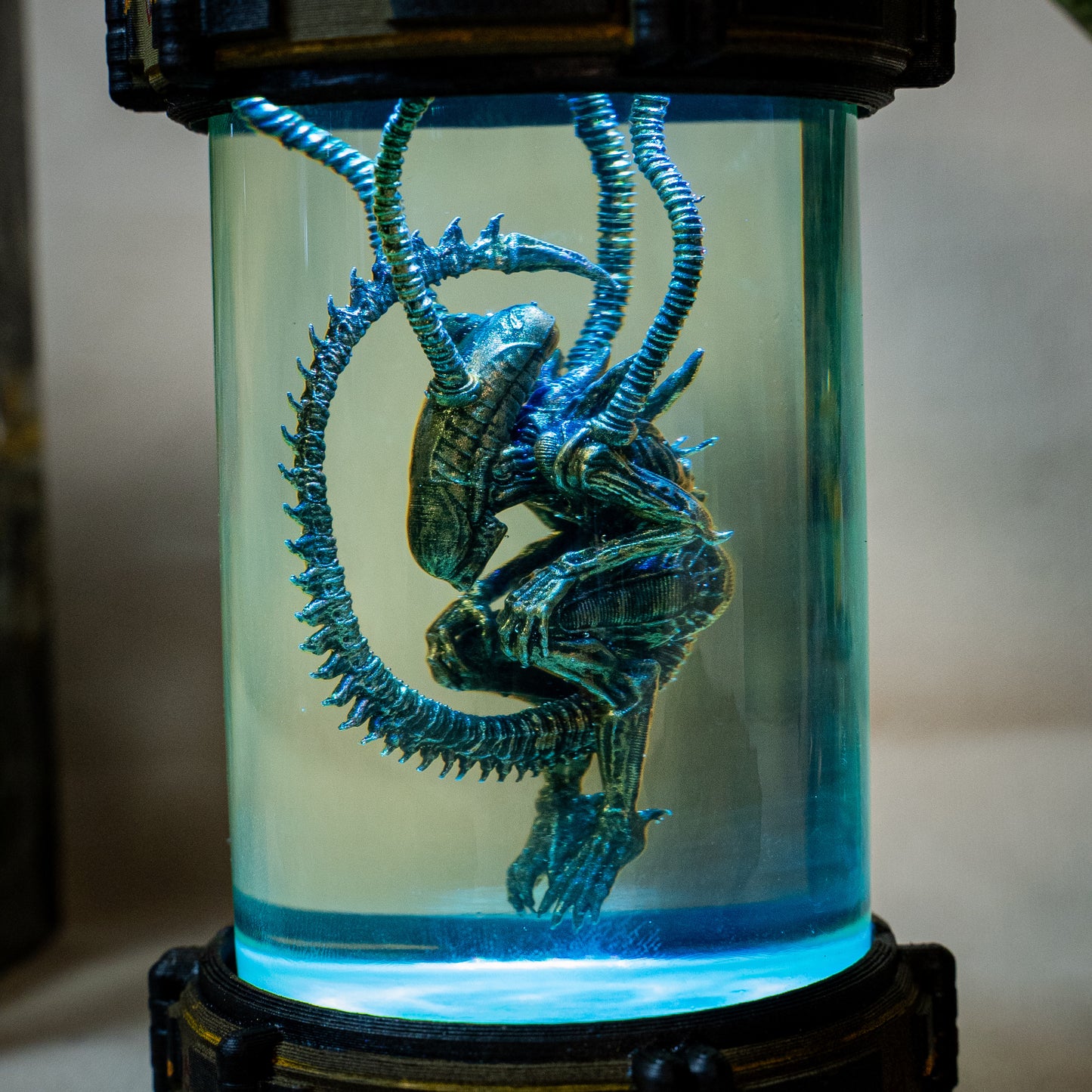 Alien Xenomorph Biolab Resin Lamp V1