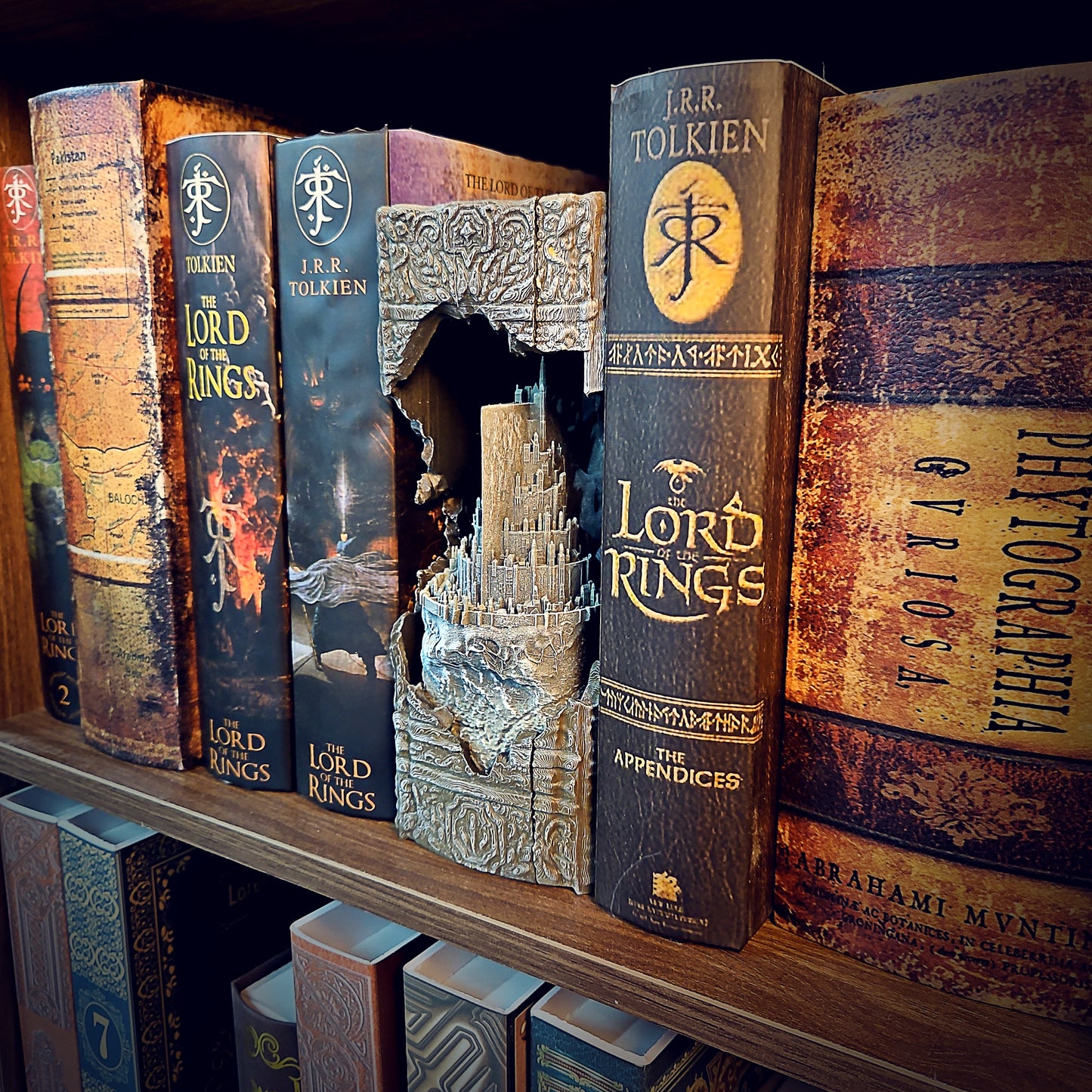 LOTR Book Nook – Handmade Diorama ( Minas Tirith )