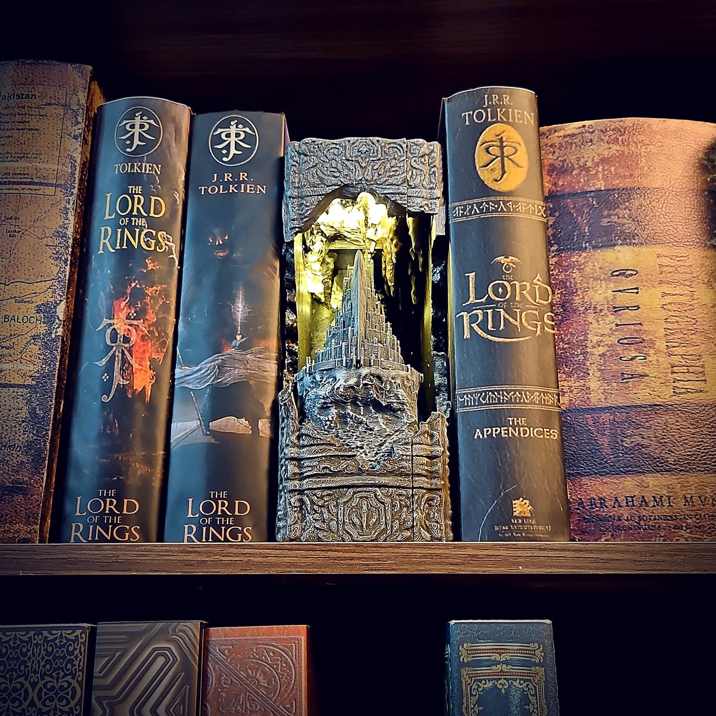 LOTR Book Nook – Handmade Diorama ( Minas Tirith )