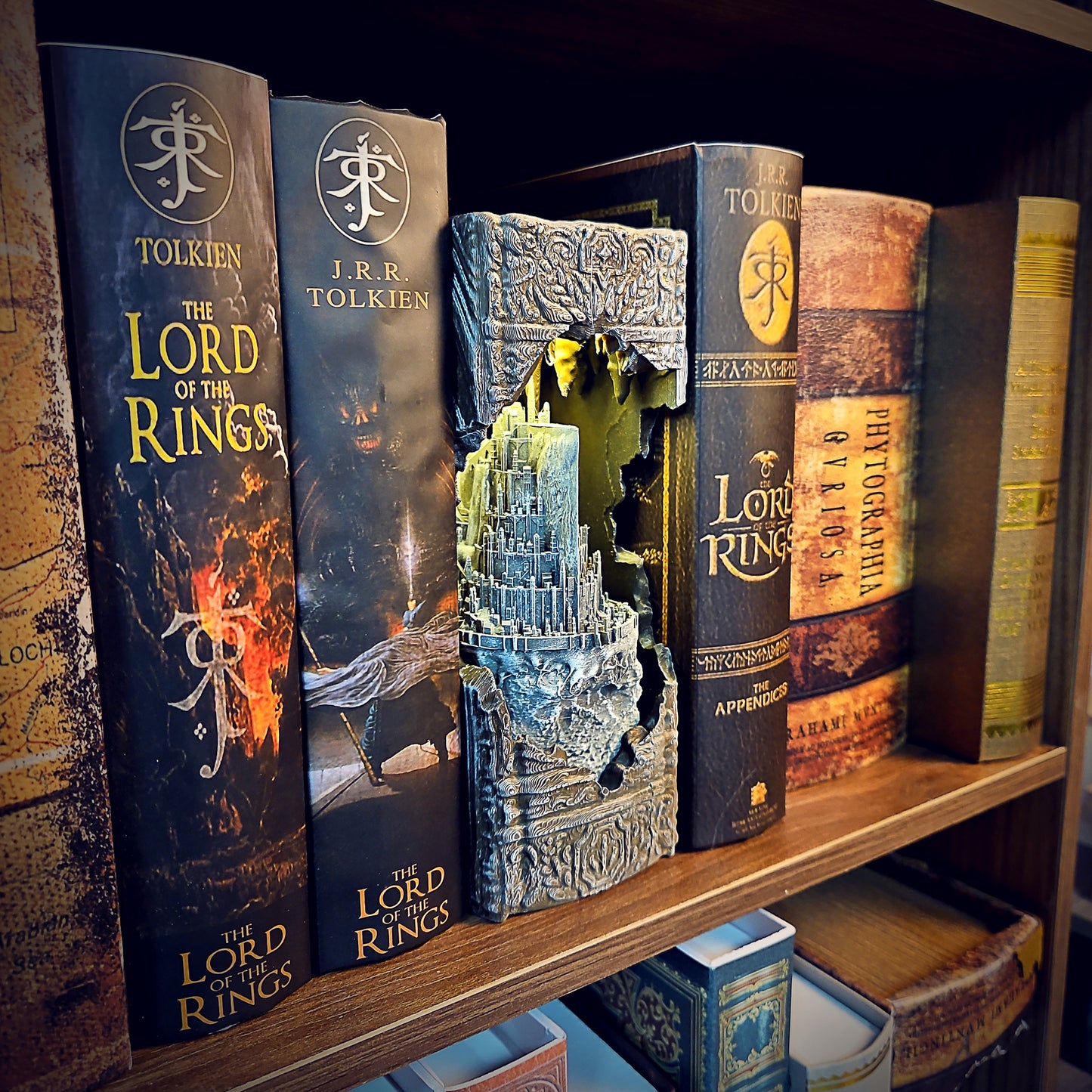 LOTR Book Nook – Handmade Diorama ( Minas Tirith )