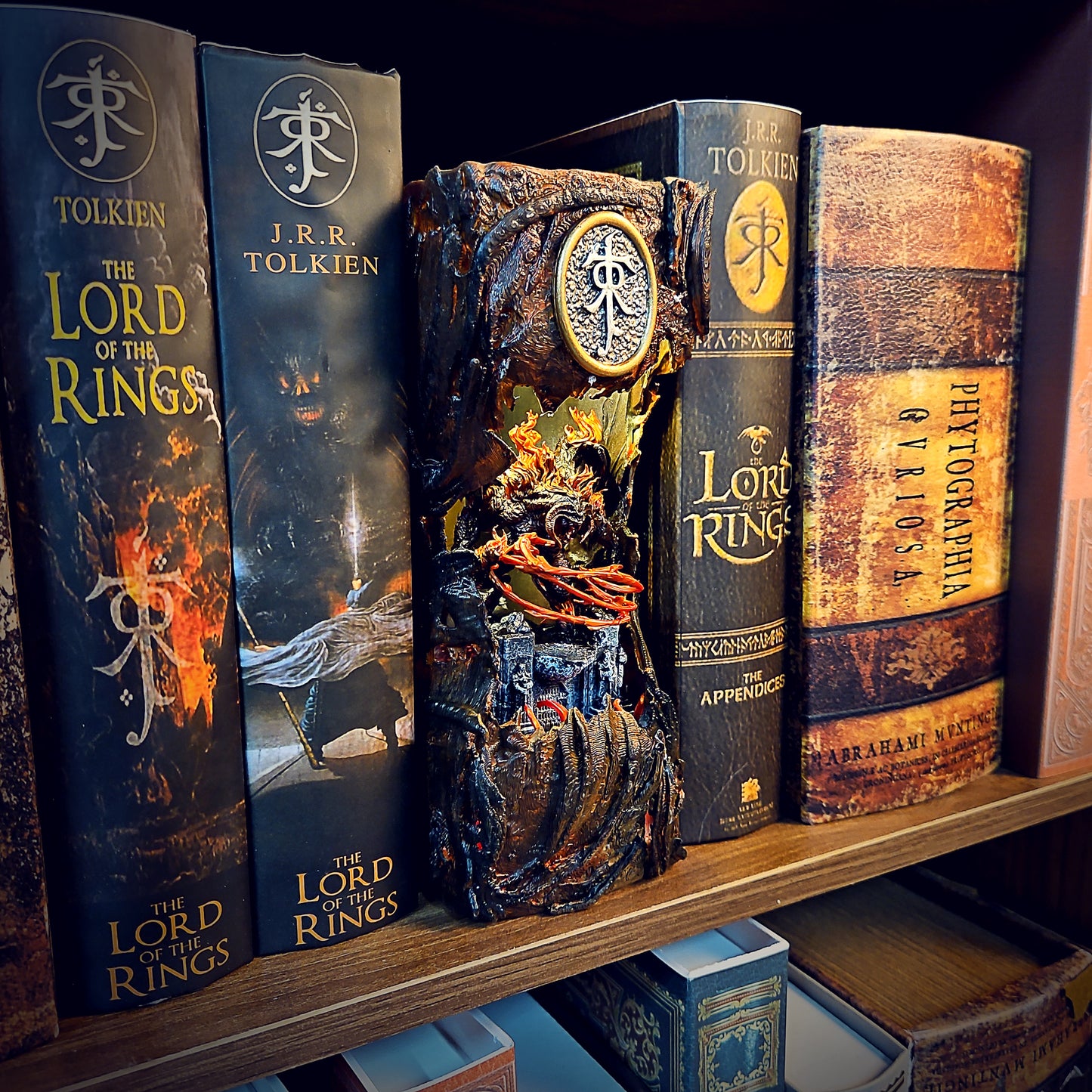 LOTR Book Nook – Handmade Diorama
