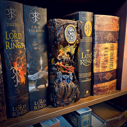 LOTR Book Nook – Handmade Diorama