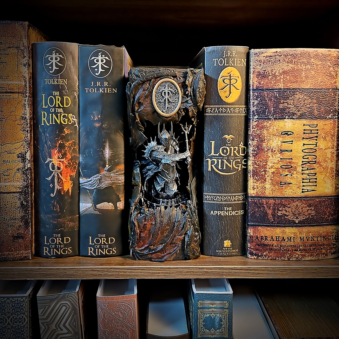 LOTR Book Nook – Handmade Diorama ( Sauron )