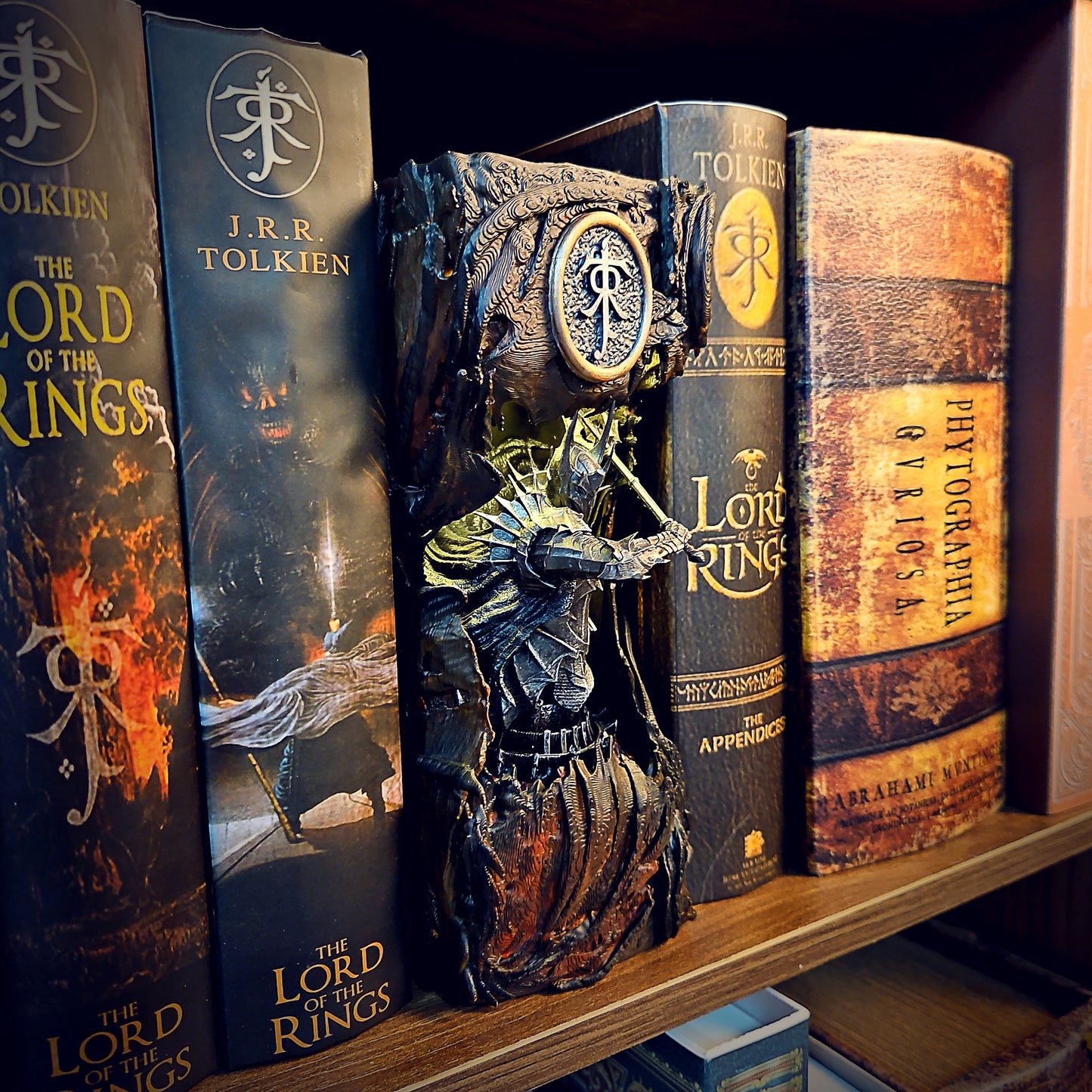 LOTR Book Nook – Handmade Diorama ( Sauron )