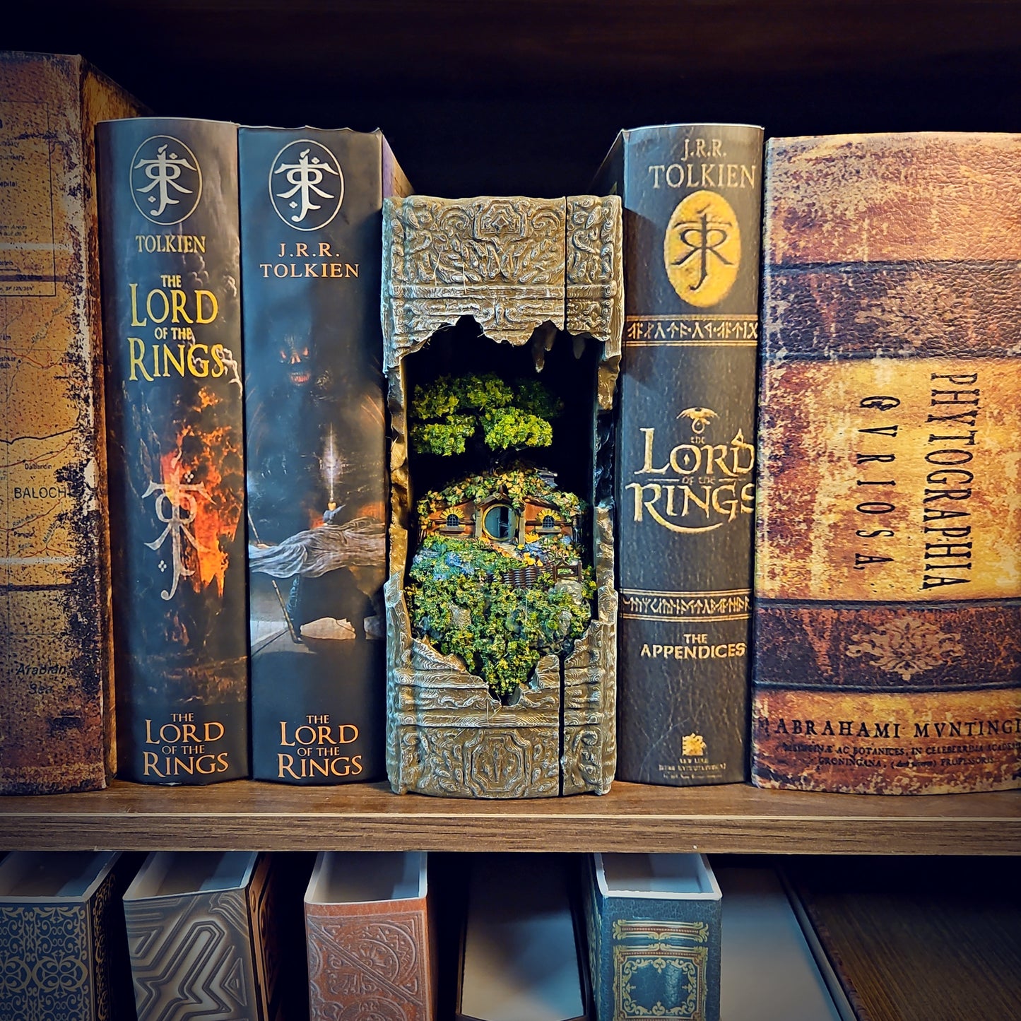 LOTR Book Nook – Handmade Diorama ( Hobbit )