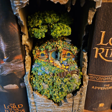 LOTR Book Nook – Handmade Diorama ( Hobbit )