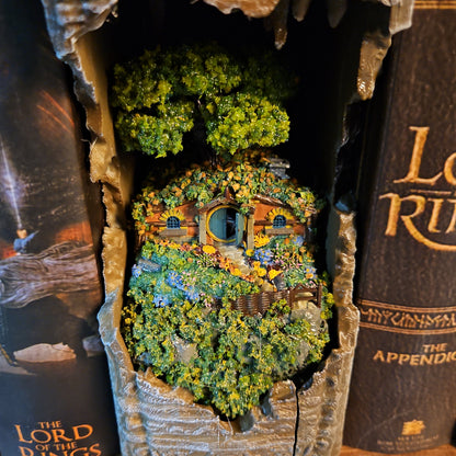 LOTR Book Nook – Handmade Diorama ( Hobbit )