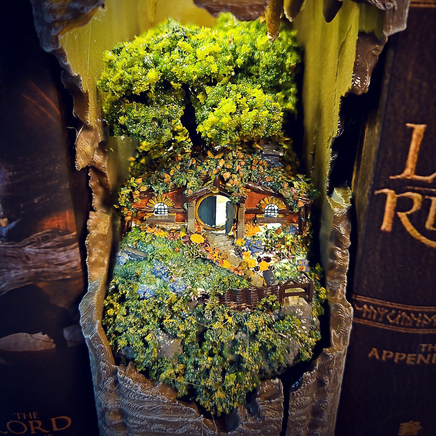 LOTR Book Nook – Handmade Diorama ( Hobbit )