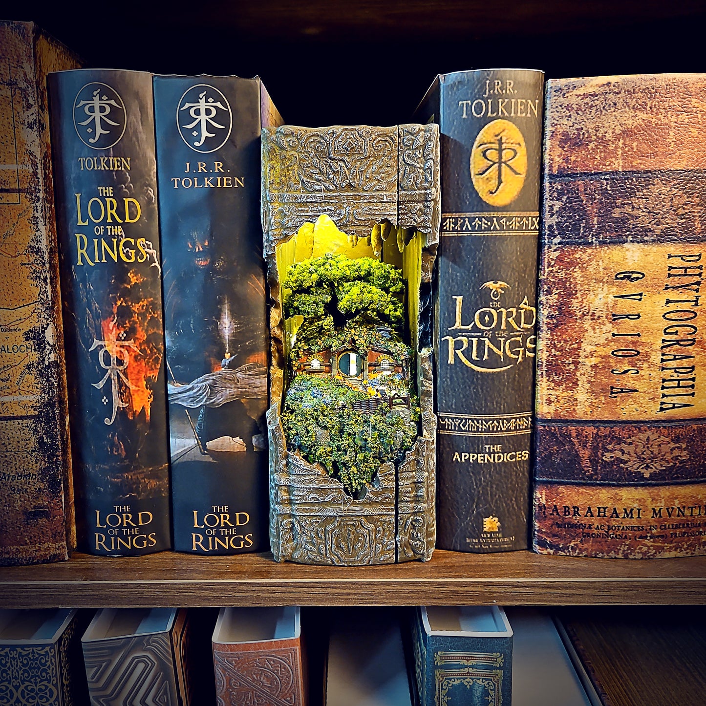 LOTR Book Nook – Handmade Diorama ( Hobbit )
