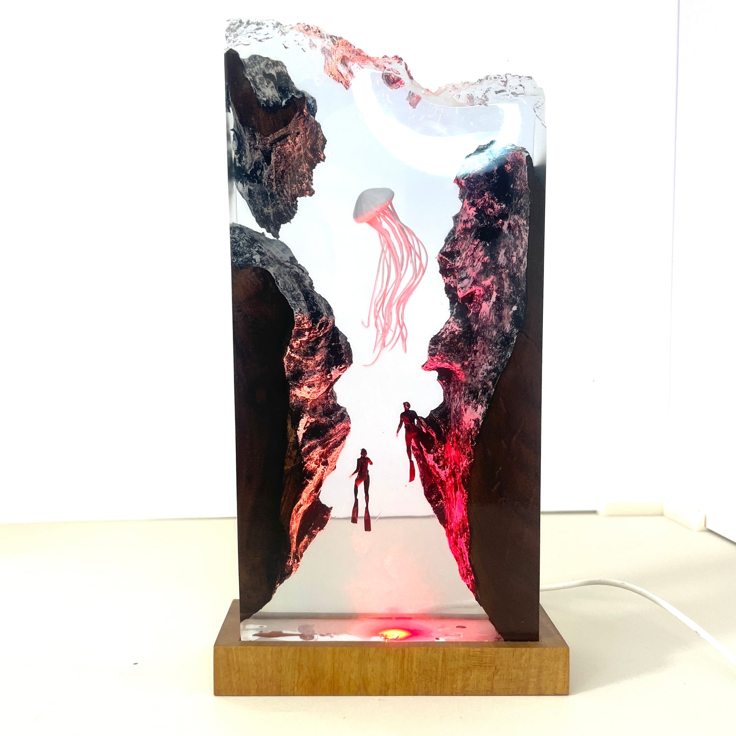 Giant JellyFish - Epoxy Resin Lamp