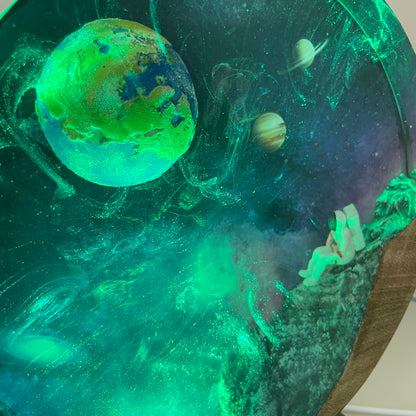 Astronaut and Earth - Epoxy Resin Lamp