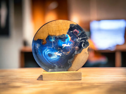 Astronaut - Epoxy Resin Lamp