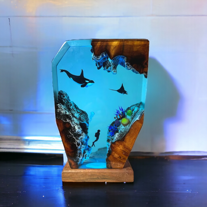 Orca killer Whale - Epoxy Resin Lamp