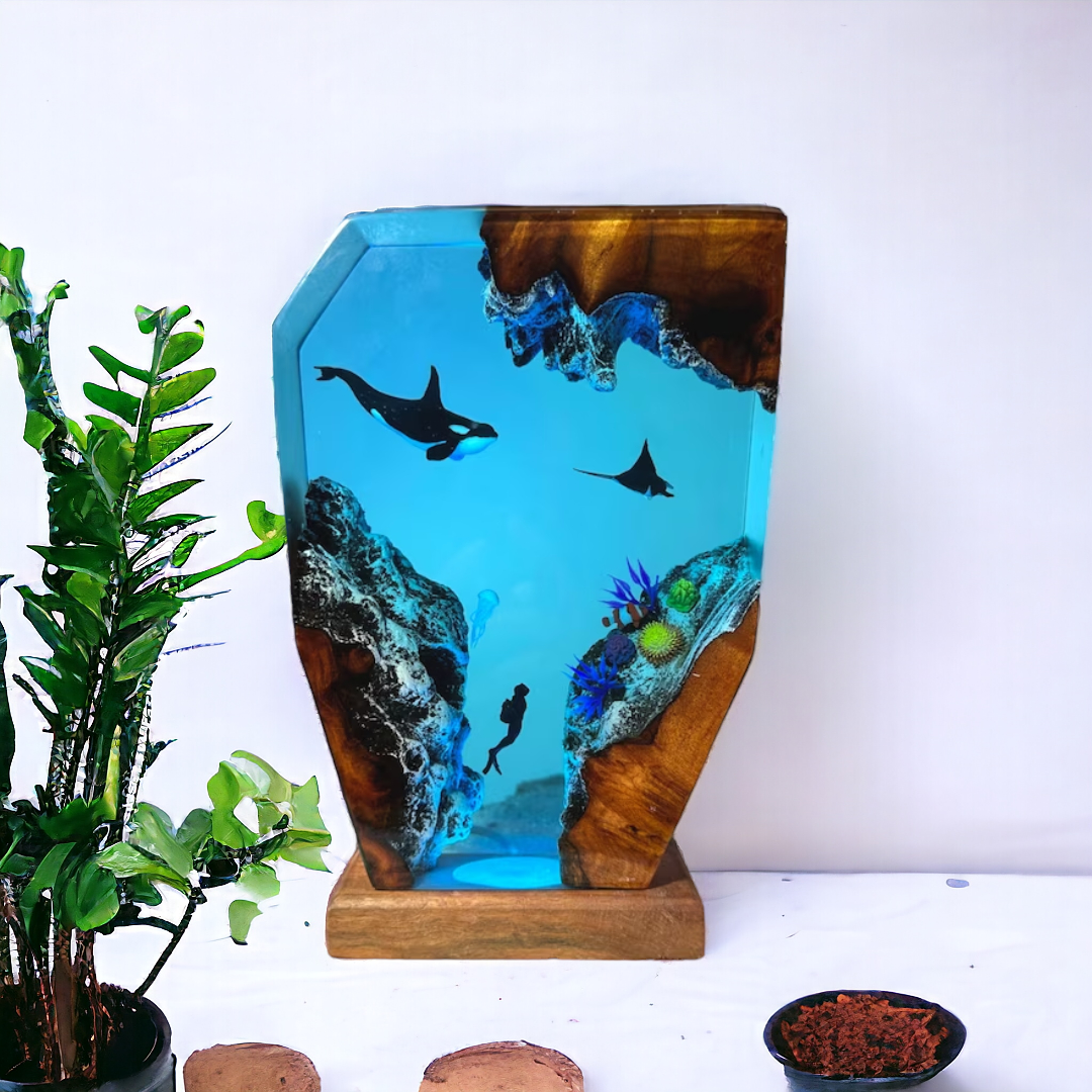 Orca killer Whale - Epoxy Resin Lamp