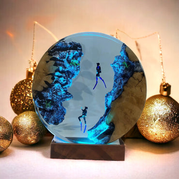 Divers - Epoxy Resin Lamp