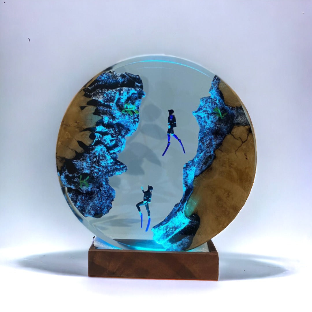 Divers - Epoxy Resin Lamp