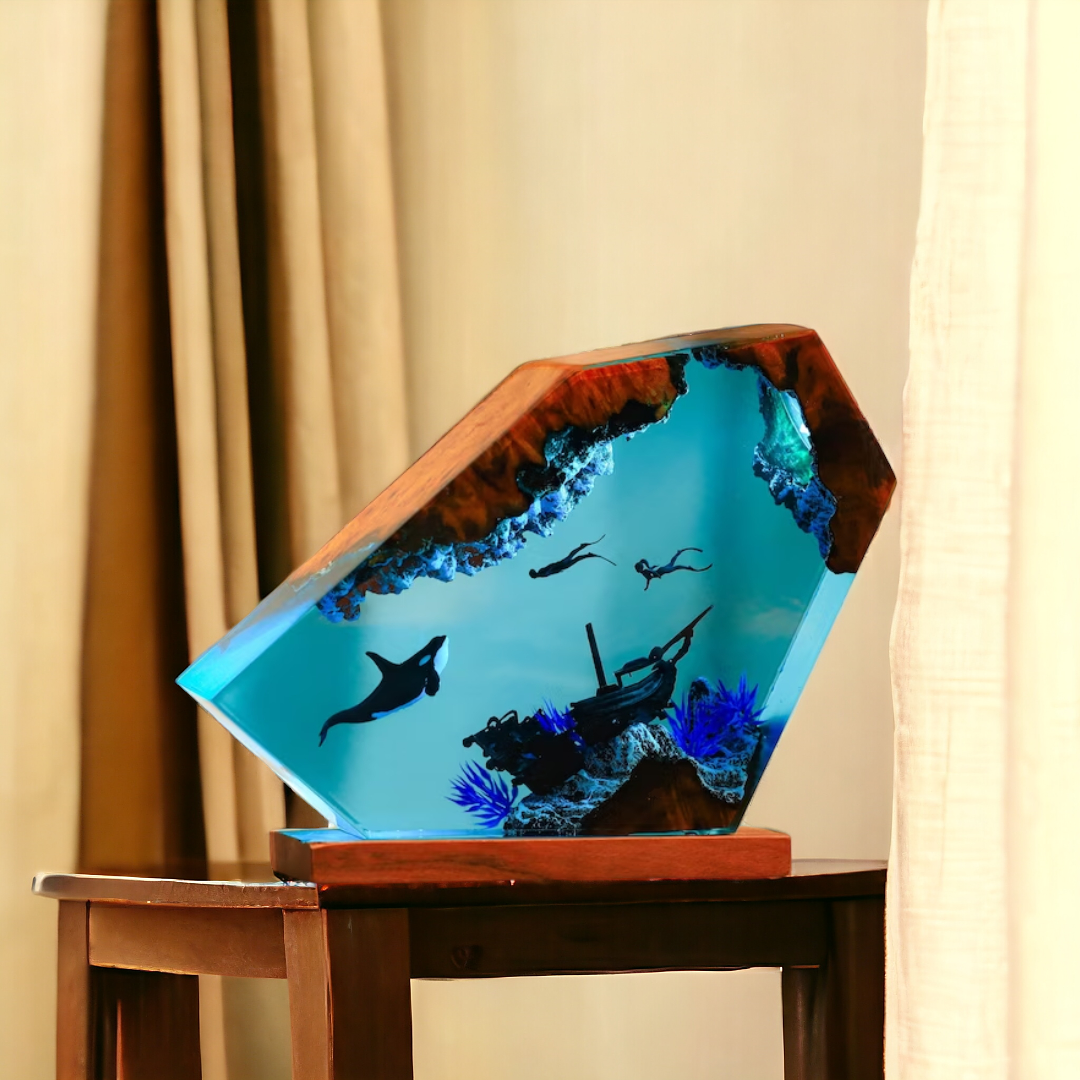 Orca Killer Whale - Epoxy Resin Lamp