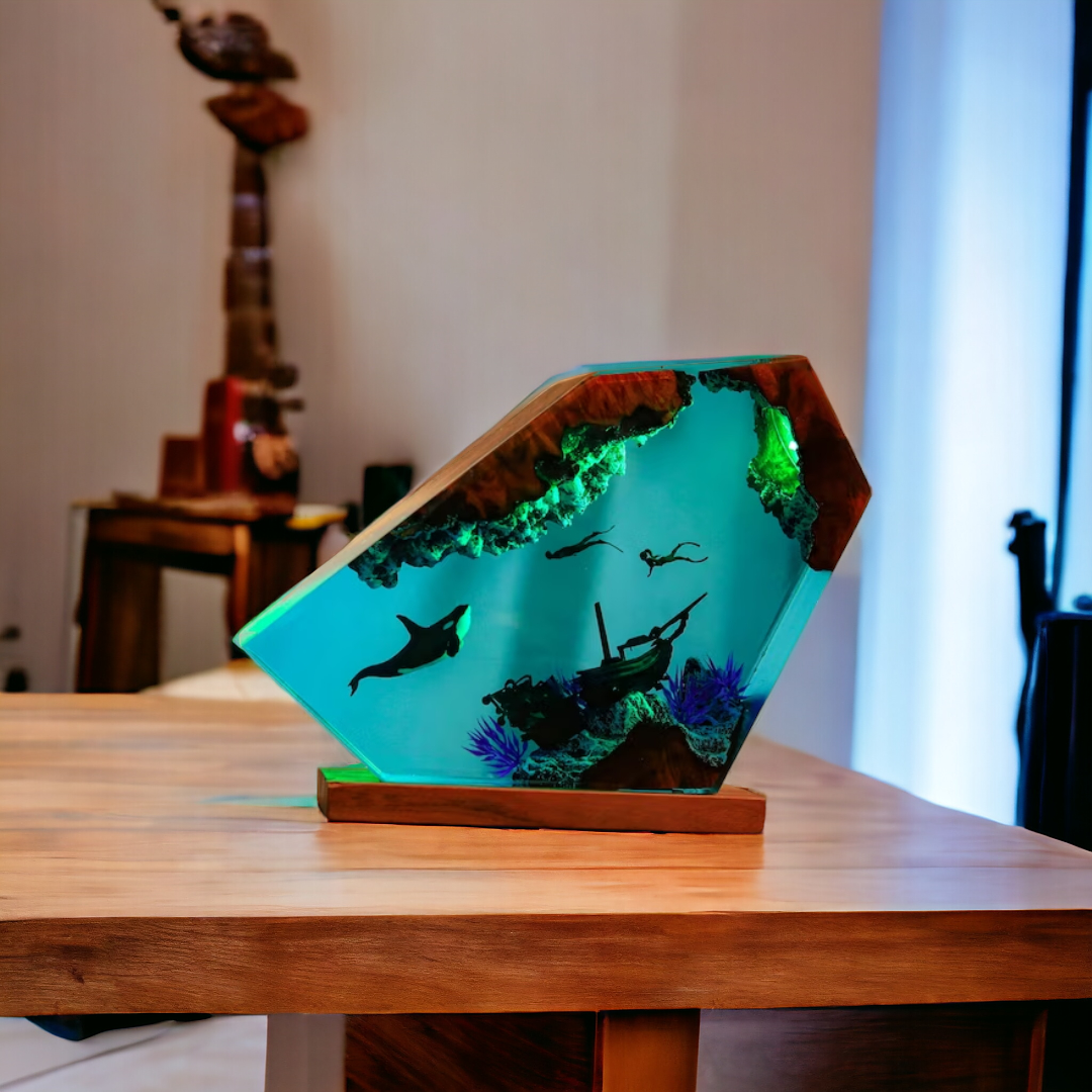 Orca Killer Whale - Epoxy Resin Lamp