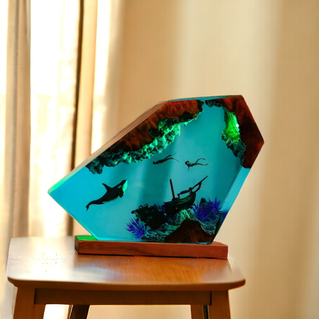 Orca Killer Whale - Epoxy Resin Lamp