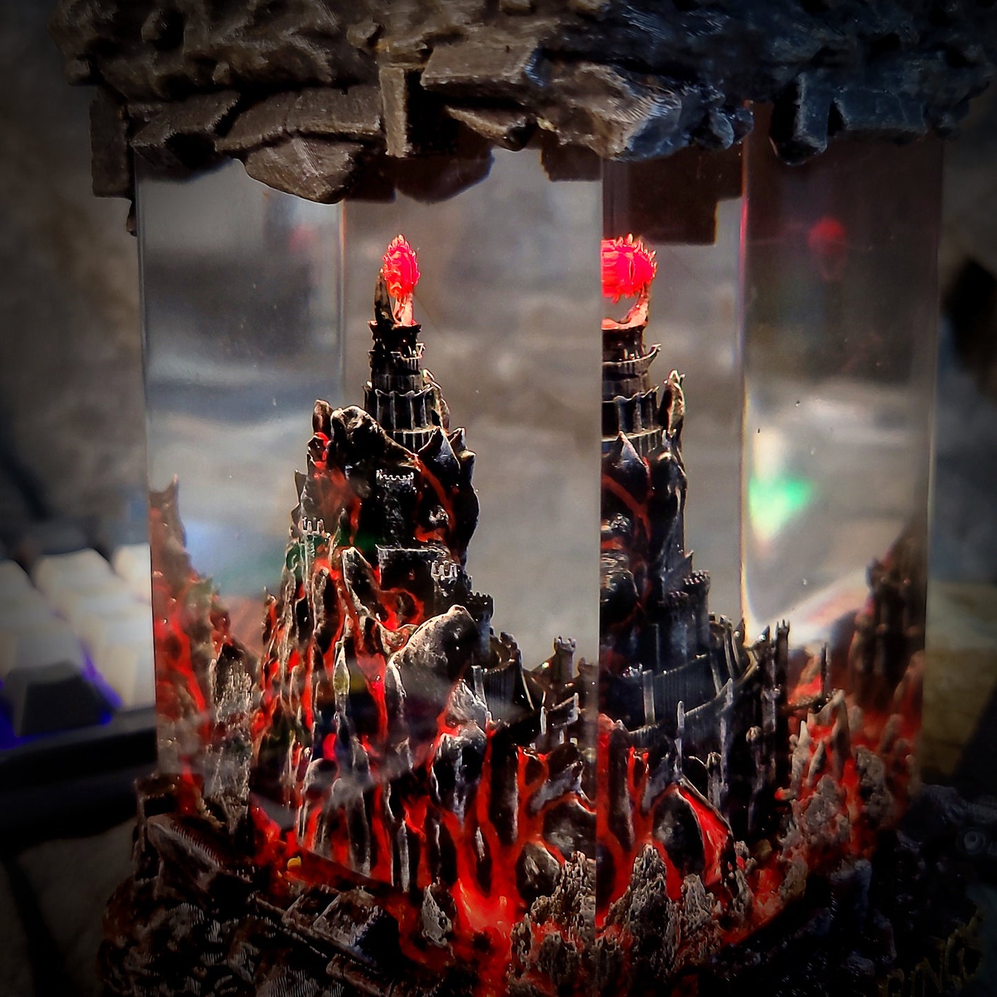 Sauron eye in lord of the rings lamp