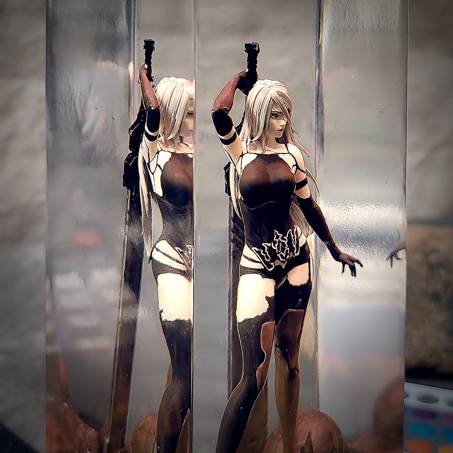 A2 Nier Automata resin lamp