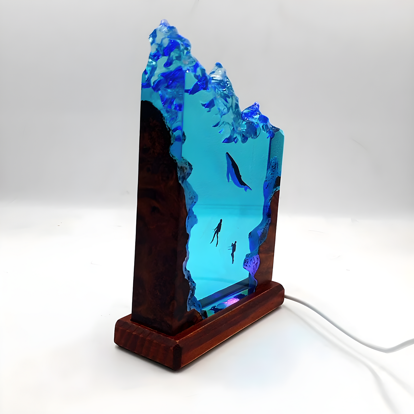 Orcinus orca - Epoxy Resin Lamp