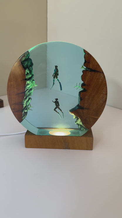 Divers - Epoxy Resin Lamp