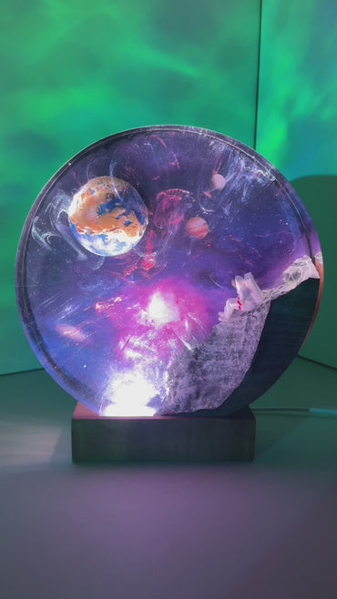 Astronaut and Earth - Epoxy Resin Lamp