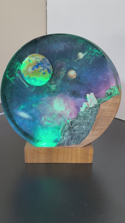 Galaxy -Epoxy Resin Lamp