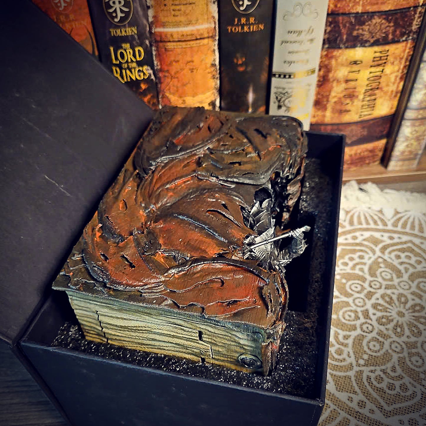 LOTR Book Nook – Handmade Diorama ( Sauron )