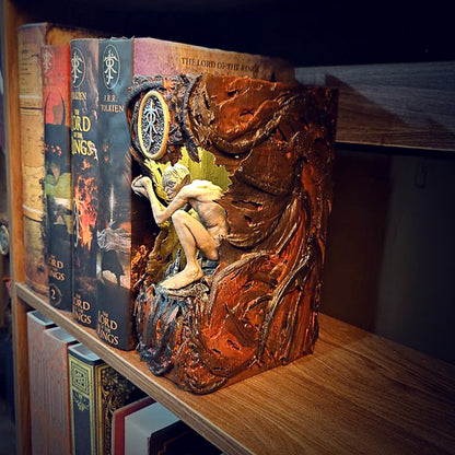 LOTR Book Nook – Handmade Diorama ( Golum )