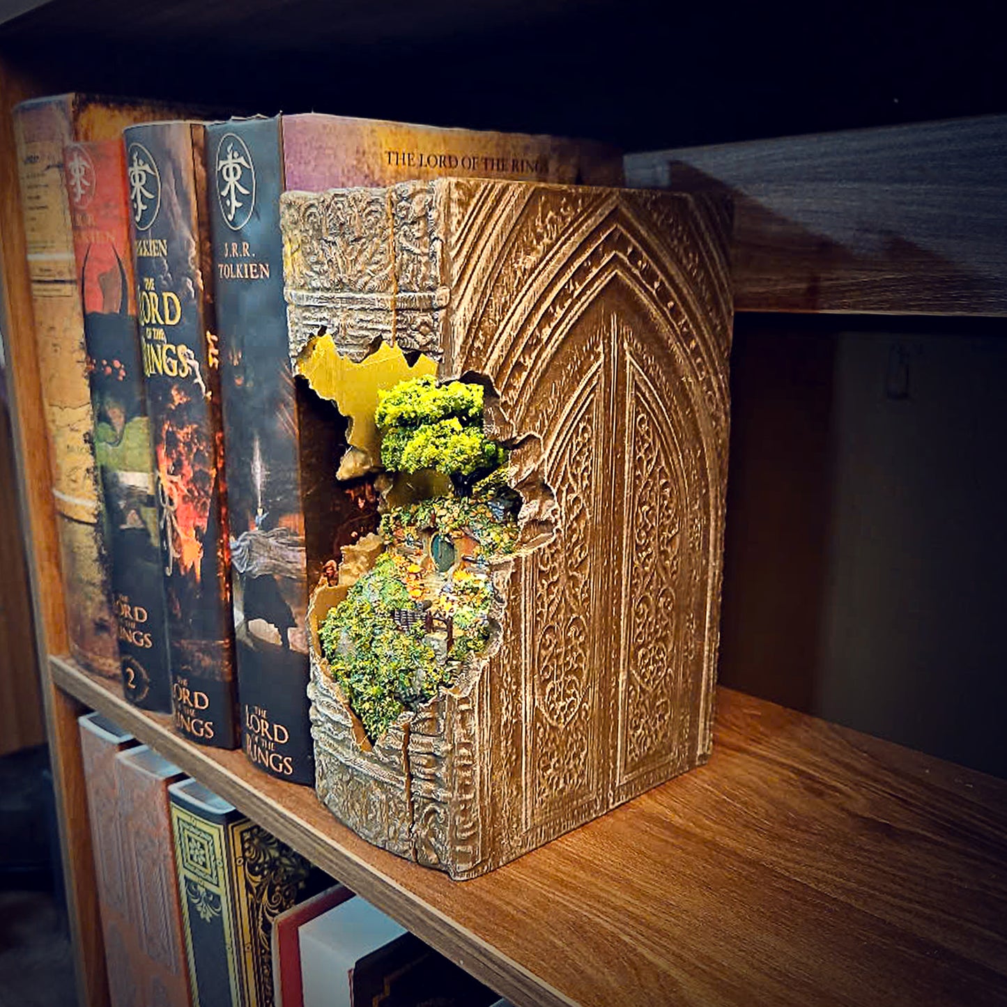 LOTR Book Nook – Handmade Diorama ( Hobbit )